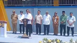 Presiden RI Joko Widodo Meresmikan Pasar Pasir Gintung didampingi Walikota Bandar Lampung Eva Dwiana