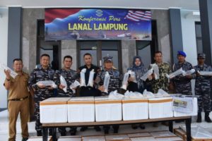 Lanal Lampung Sita 194.156 Ekor Benih Bening Lobste Paska Penggerbekan