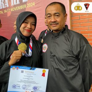 Personel Polwan Satuan Brimob Polda Lampung Raih Prestasi dengan Menjuarai Kejuaraan Pencak silat Piala Menpora RI Tahun 2024.