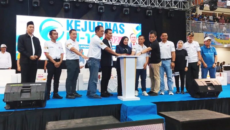 Walikota Bandar Lampung Hj. Eva Dwiana Resmi Membuka Kejuaraan Nasional (Kejurnas) Bola Voli U-19