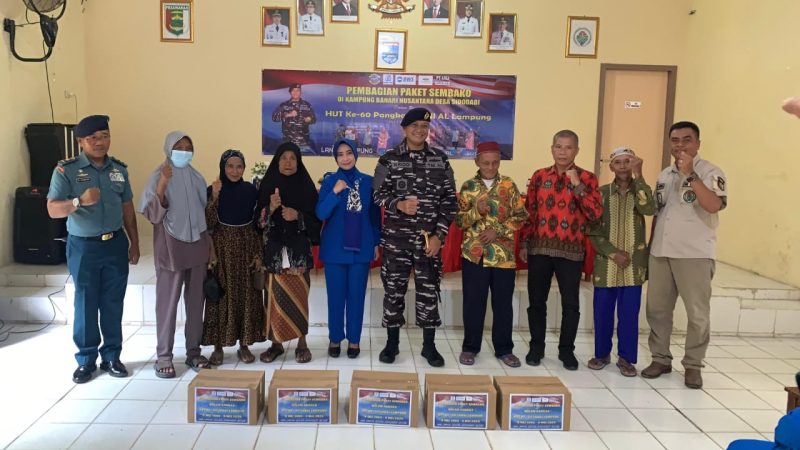 Jelang Ulang Tahunnya Ke- 60, Lanal Lampung Bagikan Paket Sembako Ke Desa Binaan