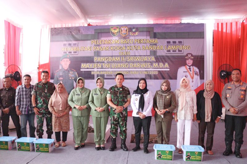 Wali Kota Hj. Eva Dwiana Melakukan Peletakan Batu Pertama Revitalisasi Pasar Koga